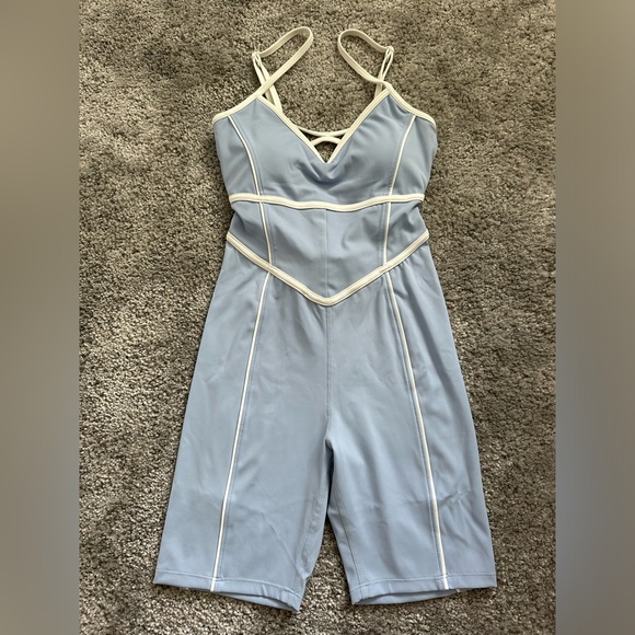 NWT Yellow the Label Breathe Short Onesie in Soul Blue - Picture 2 of 4